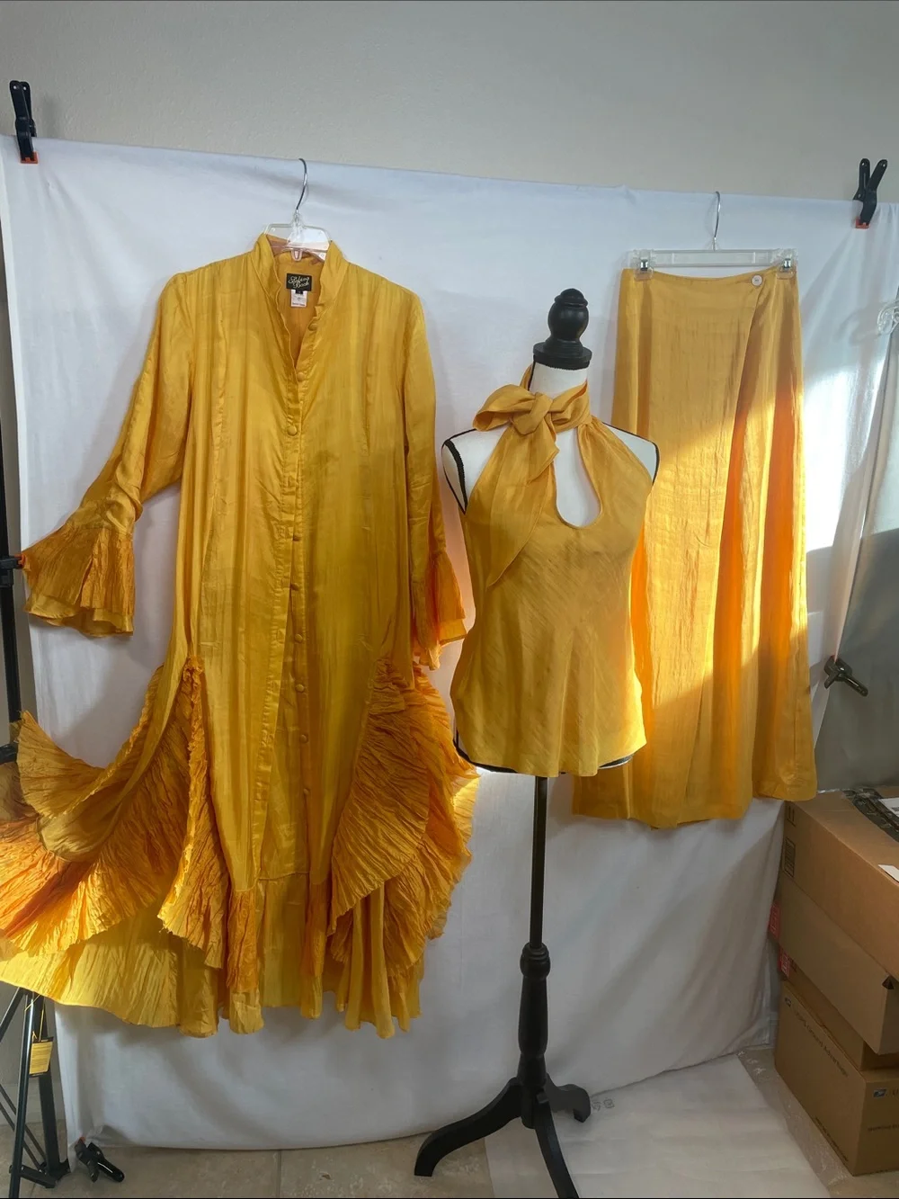 100 % silk 3 pc ruffle Sabina Bach Palm Desert CA dress bell sleeve tank pants